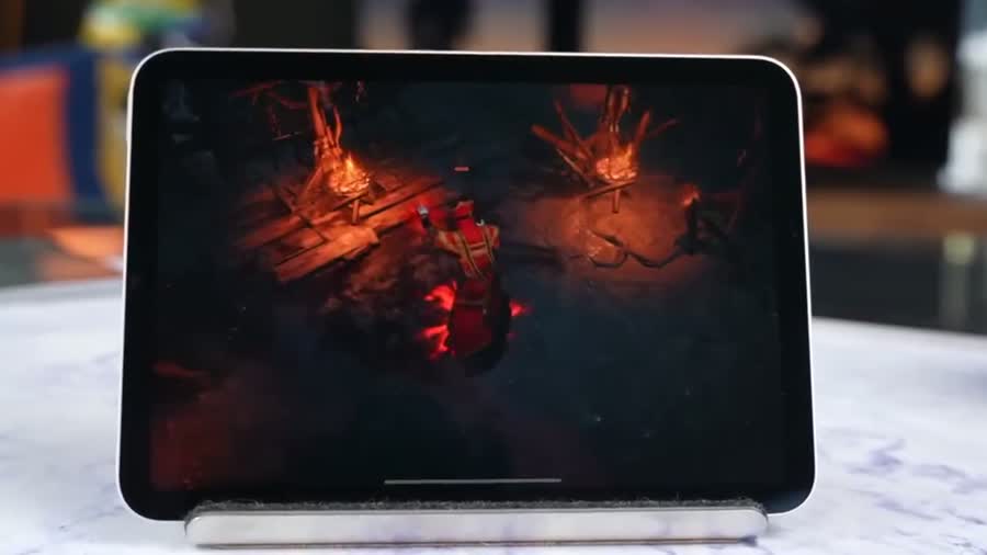Dark content on the mini: the whole argument for OLED in one frame